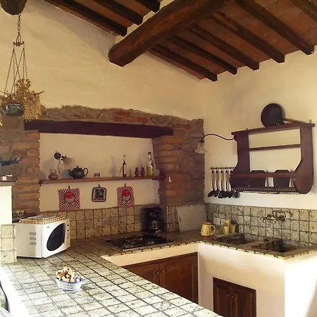 Piegaro Sleeps 4 Pool Wifi T763592 *
